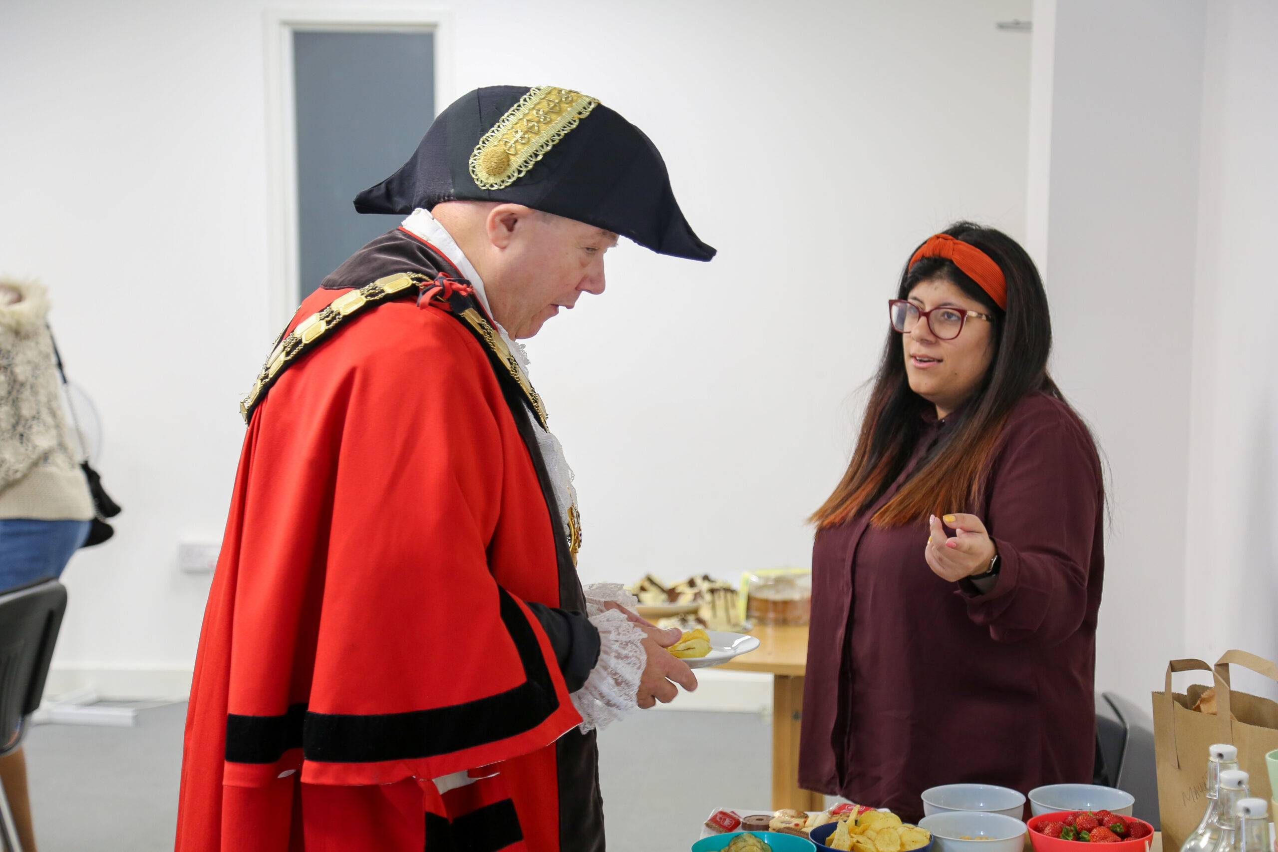 VAI - Mayor's Visit Meera welcomes the Islington Mayor - Cllr Gary Heather