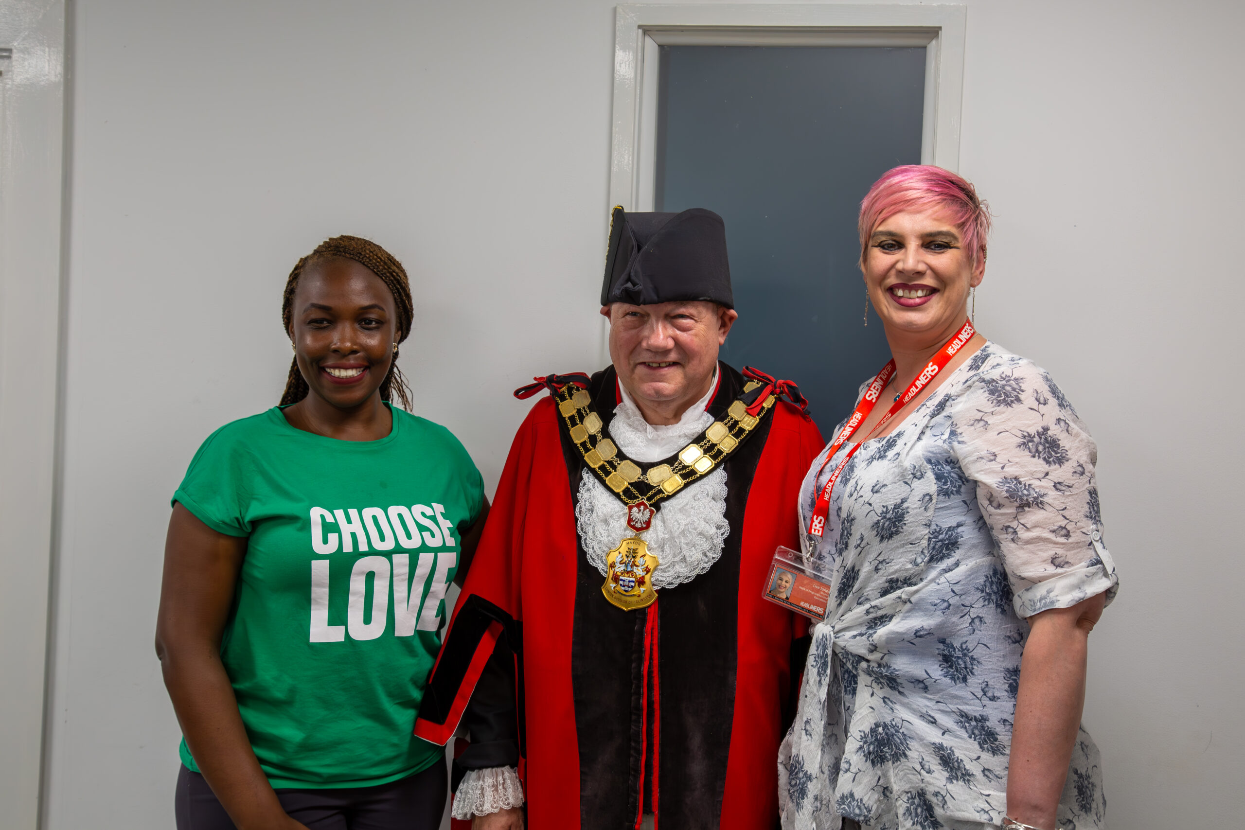 VAI - Mayor's Visit Reps from Say it Loud Club and Headliners with the Mayor of Islington