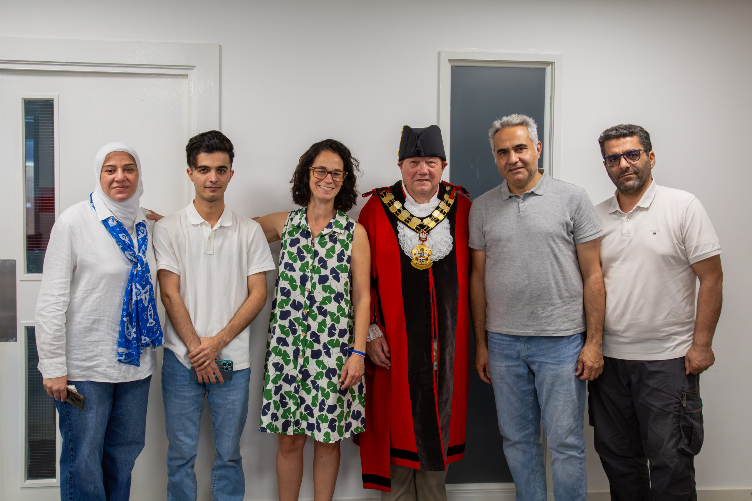 VAI - Mayor's Visit Islington Mayor poses with VCI volunteers.